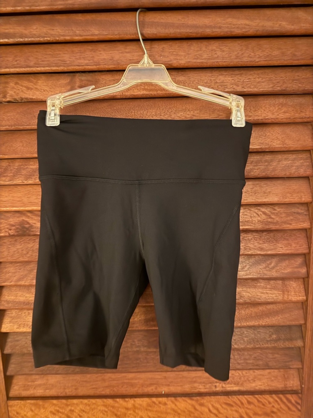 Nike Black Tight-Fit Mid-Rise 7” Bike Shorts - NWT